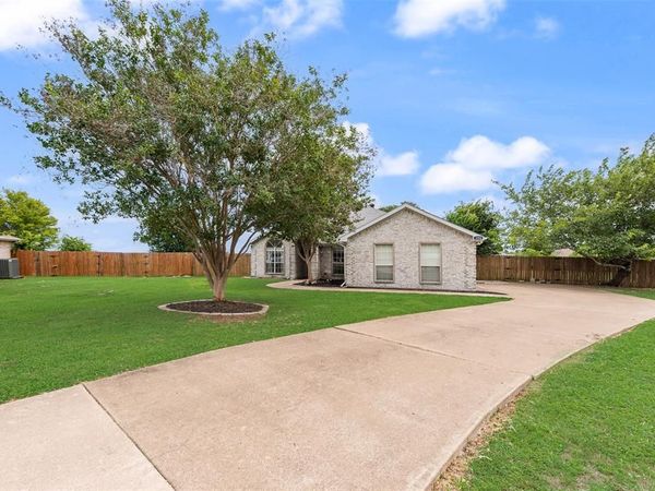 104 Bent Creek Court, Waxahachie, TX 75165