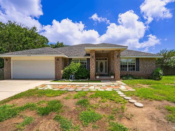 2020 Ziglar Rd, Cantonment, FL 32533