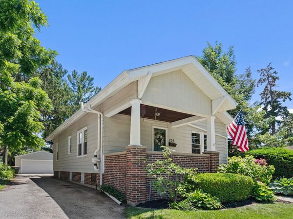 206 Morgan Boulevard , Valparaiso, IN 46383