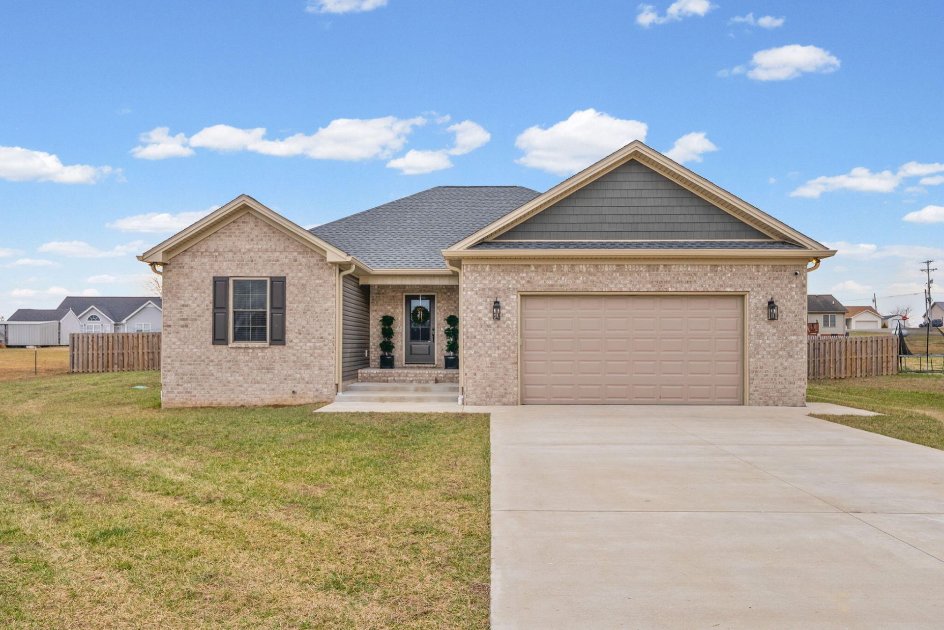 623 N Rdg Drive, Hopkinsville, KY 42240 Main Photo