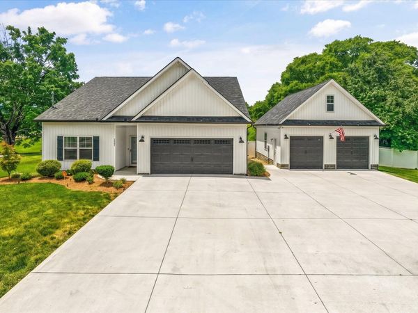 7605 Cedarcrest Rd, Knoxville, TN 37938