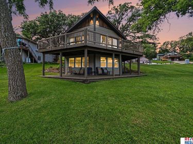 8827 Verdon Circle, Plattsmouth, NE 68048