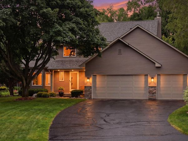 4085 Deerwood Trail, Eagan, MN 55122