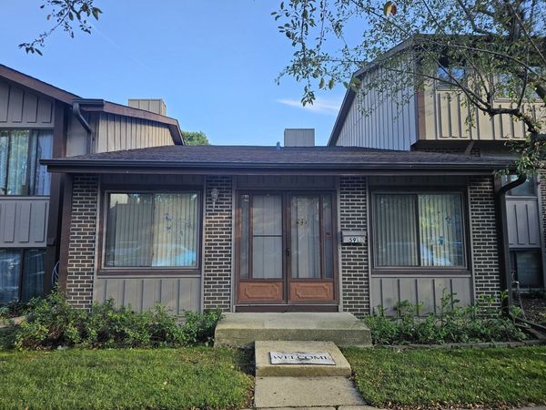 591 Forum Drive , Unit 127, Roselle, IL 60172