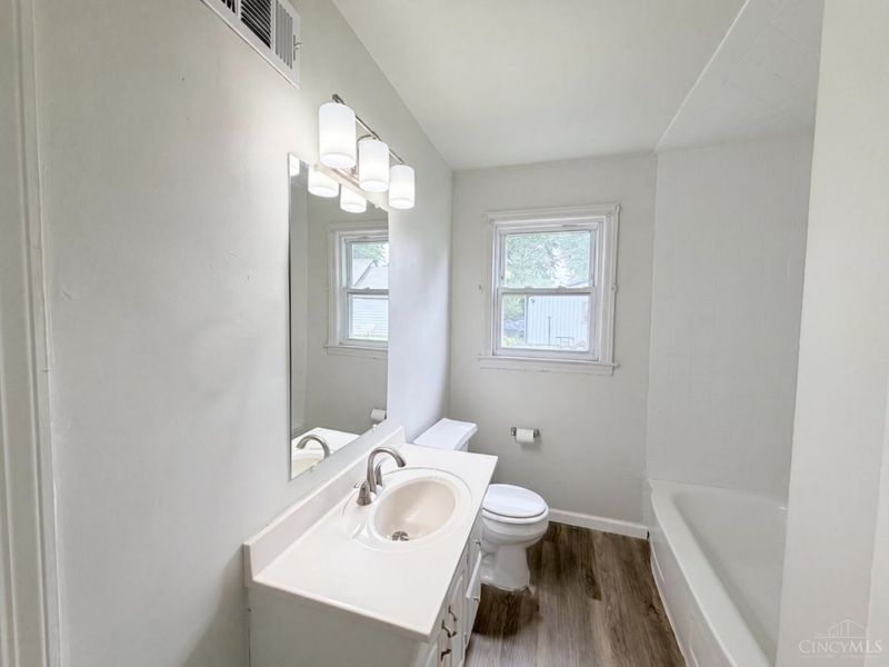 820 Lilly Lane, Union Twp, OH 45245 Photo 6