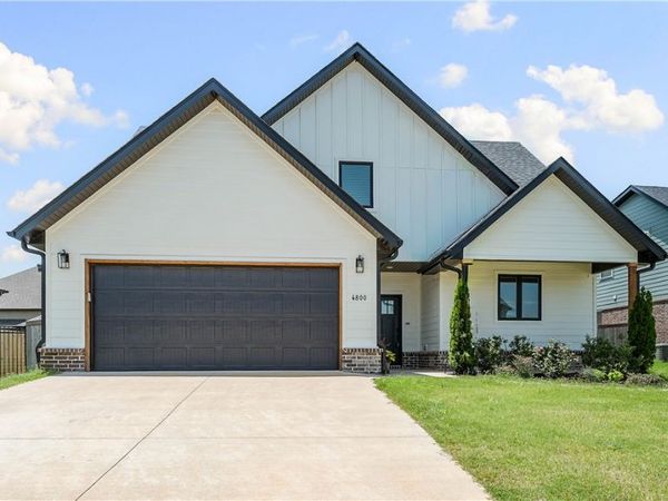 4800 SW Elderwood Street , Bentonville, AR 72713