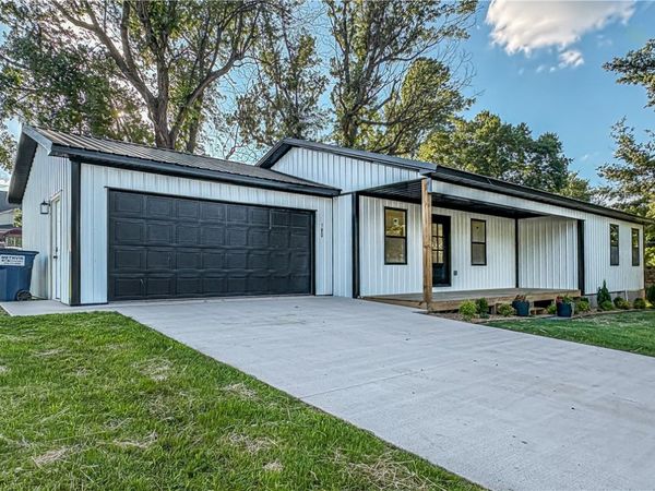 180 Creekview Road , Harrison, AR 72601