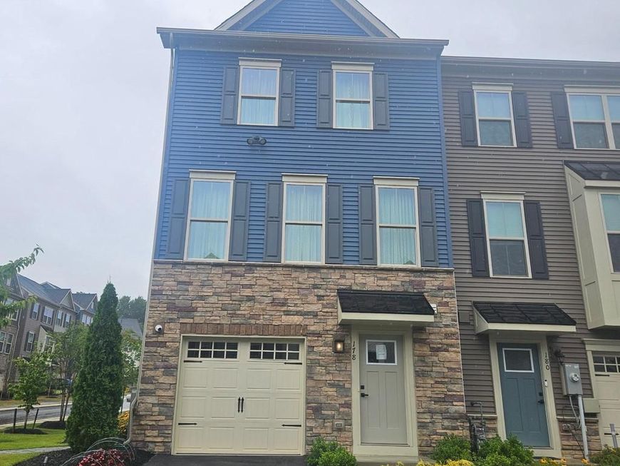 178 Bethlehem Pl, Baltimore, MD 21225 Main Photo