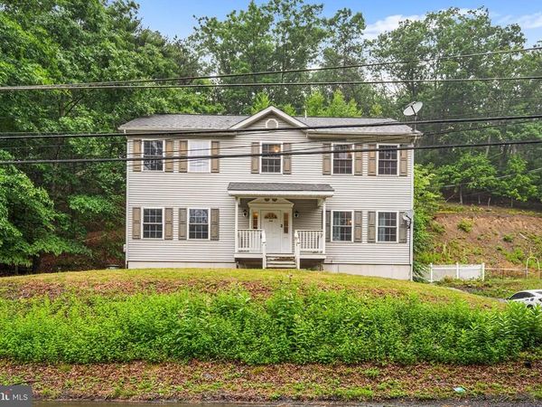 313 LOWER LAKEVIEW DRIVE, EAST STROUDSBURG, PA 18302