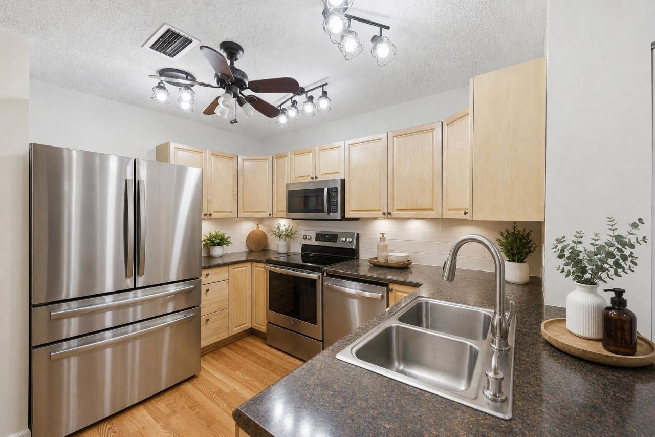 600 Crosswinds, Unit E1, Greenacres, FL 33413 Photo