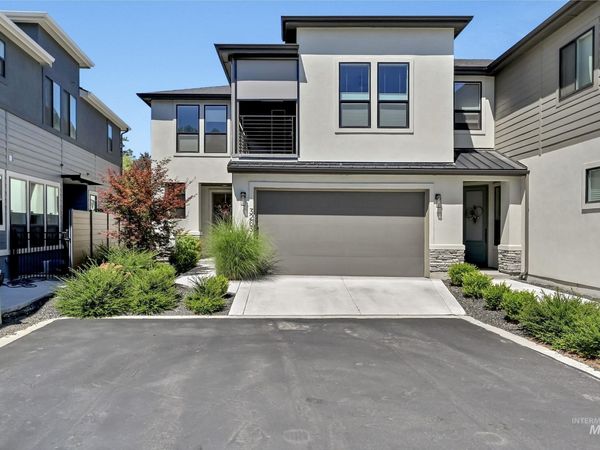 3263 S Sedgebrook Ln, Eagle, ID 83616