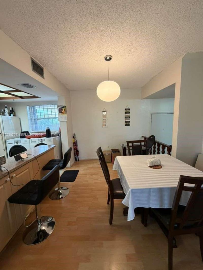 8775 Park Blvd , Unit 318, Miami, FL 33172 Photo