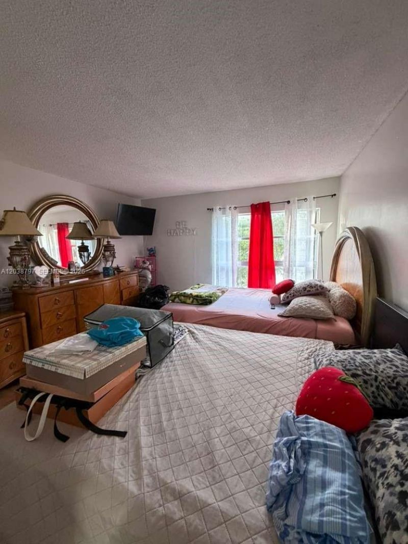 8775 Park Blvd , Unit 318, Miami, FL 33172 Photo