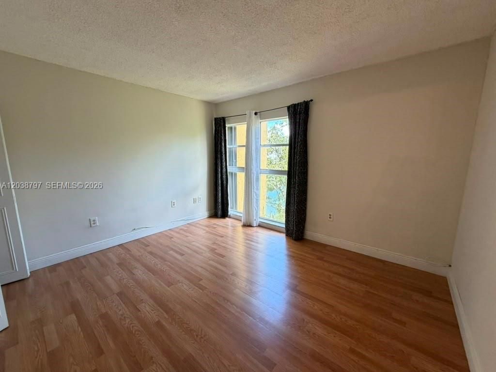 8775 Park Blvd , Unit 318, Miami, FL 33172 Photo