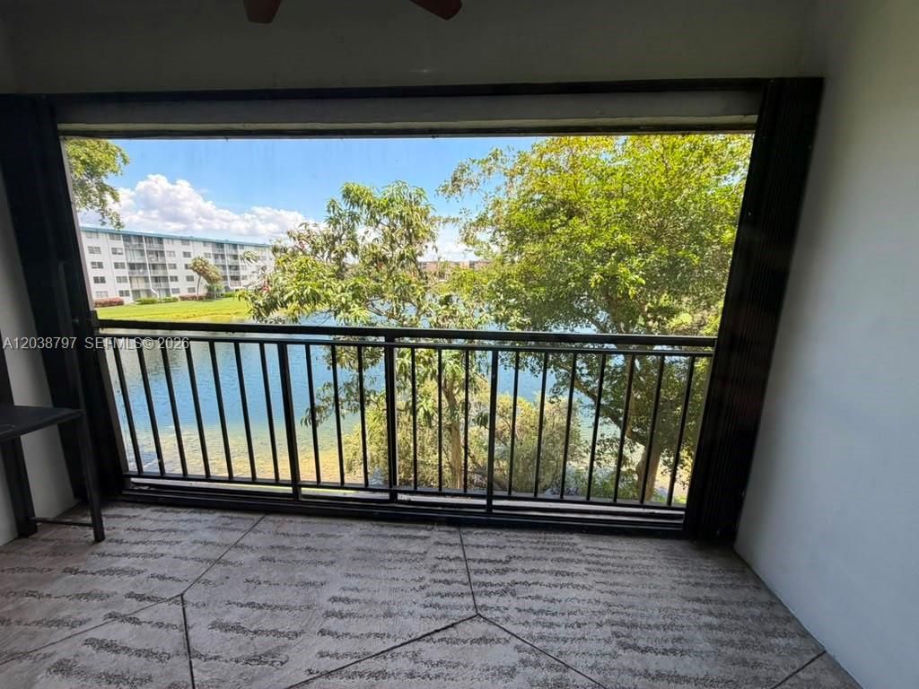 8775 Park Blvd , Unit 318, Miami, FL 33172 Photo