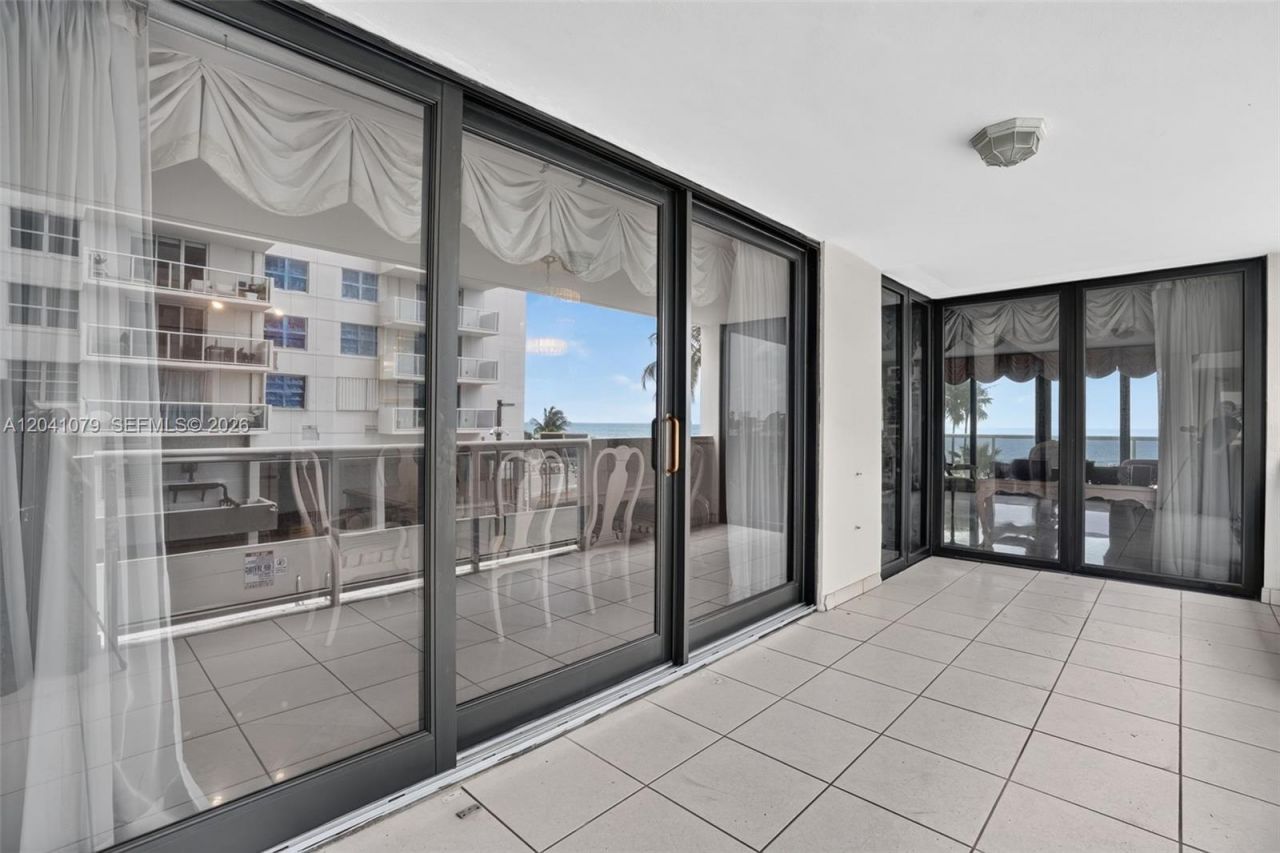 5757 Collins Ave , Unit 405, Miami Beach, FL 33140 Photo
