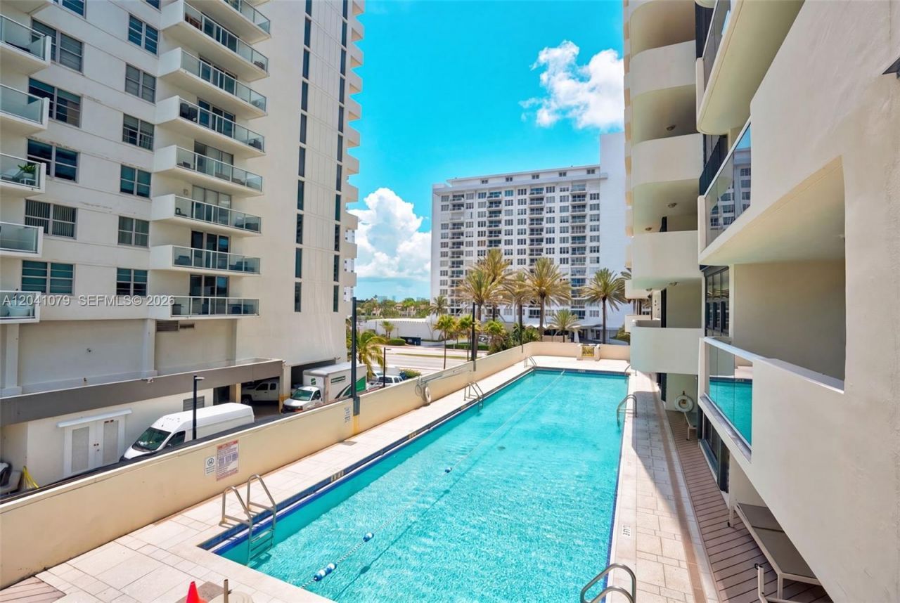 5757 Collins Ave , Unit 405, Miami Beach, FL 33140 Photo