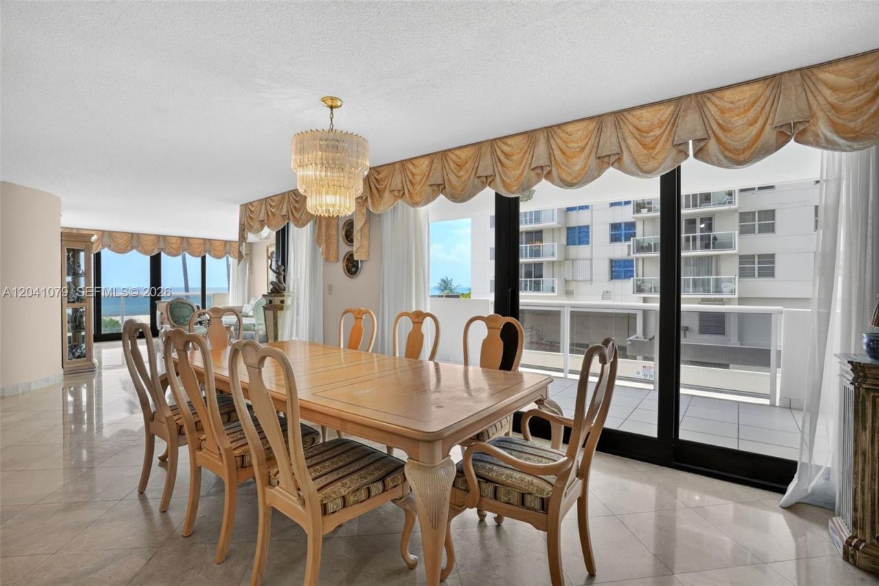 5757 Collins Ave , Unit 405, Miami Beach, FL 33140 Photo