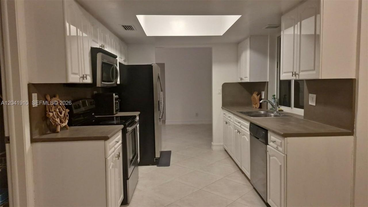 1800 N 55th Ave , Hollywood, FL 33021 Photo