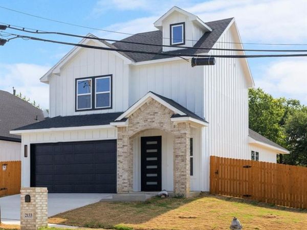 2133 Amanda Avenue, Fort Worth, TX 76105