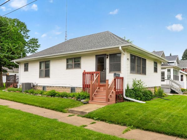 803 N 9th Street, DeKalb, IL 60115