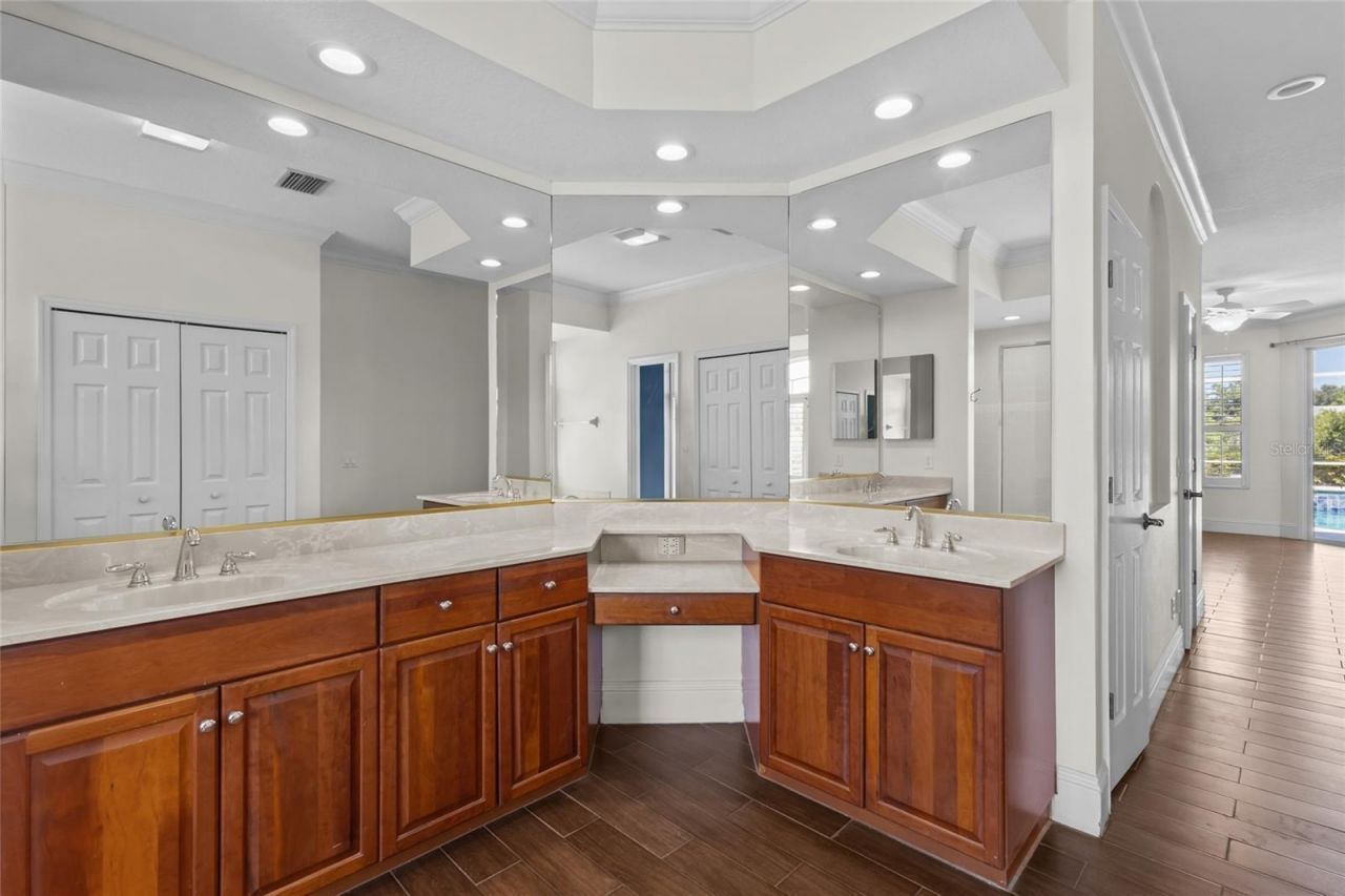 12209 Clubhouse Drive , Lakewood Ranch, FL 34202 Photo