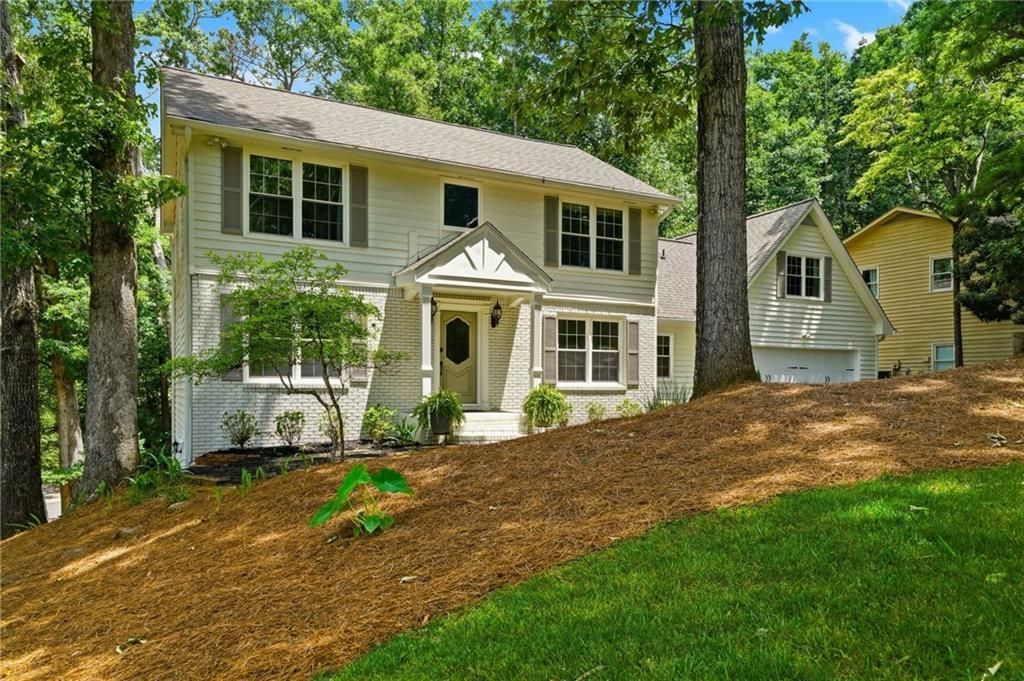 765 Lake Top Way, Roswell, GA 30076 Main Photo