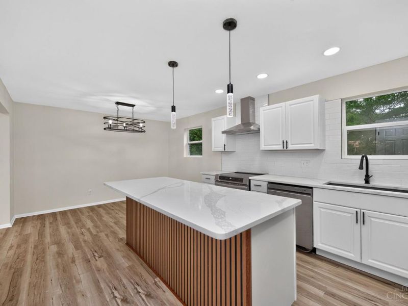 932 Glasgow Drive, Forest Park, OH 45240 Photo 12