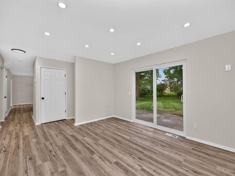 932 Glasgow Drive, Forest Park, OH 45240 Photo 16