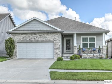 19318 Franklin Circle, Omaha, NE 68022