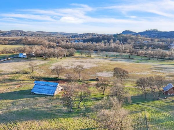 3138 Richmond Rd , Petersburg, TN 37144