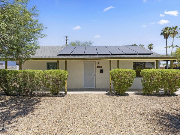 9031 N 2ND Drive, Phoenix, AZ 85021