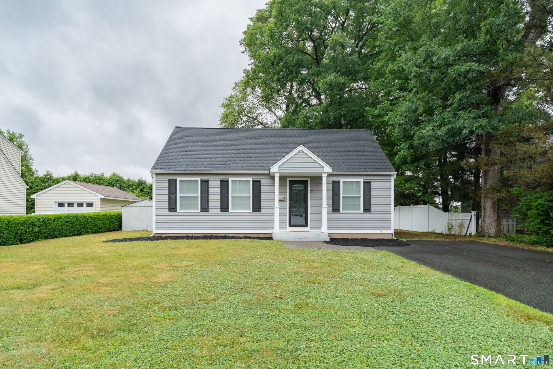 17 Edgewood, Cromwell, CT 06416 Main Photo