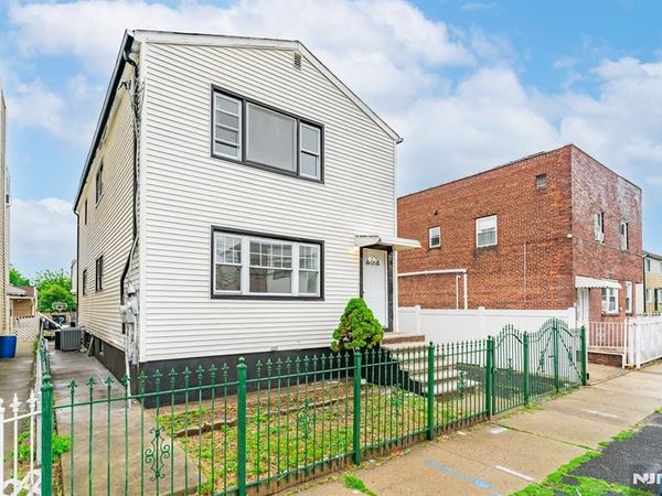 284 2nd Avenue, NEWARK, NJ 07107