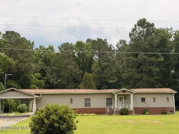 323 Pierce Road, Hallsboro, NC 28442