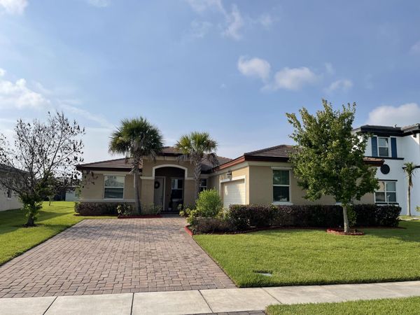7413 NW Greenspring Street, Port St. Lucie, FL 34987