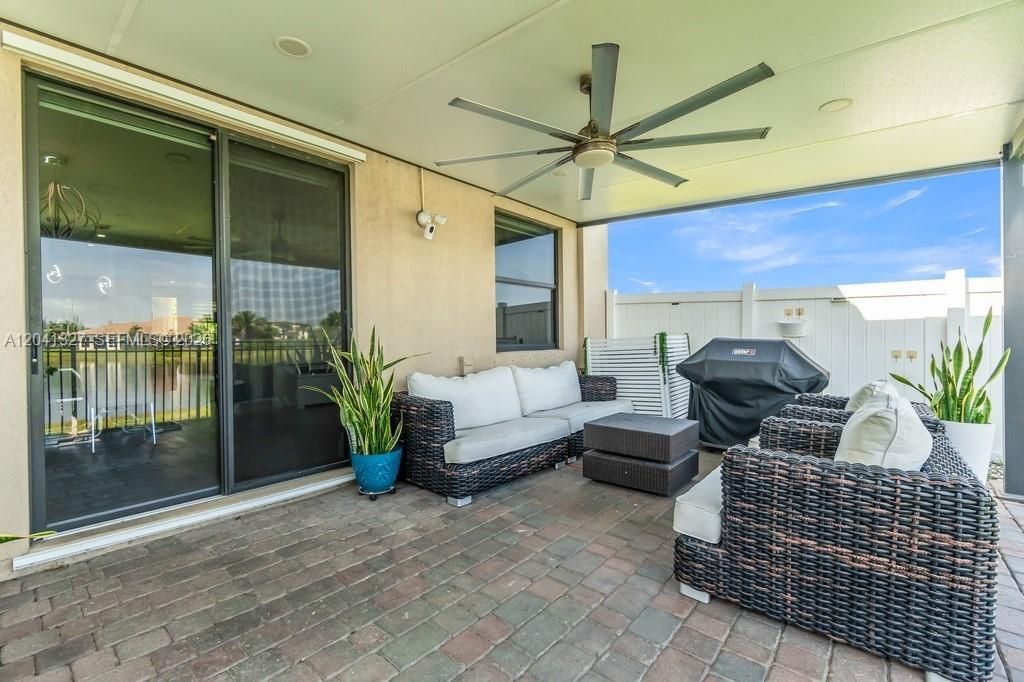 3401 W 94th Ter , Hialeah, FL 33018 Photo