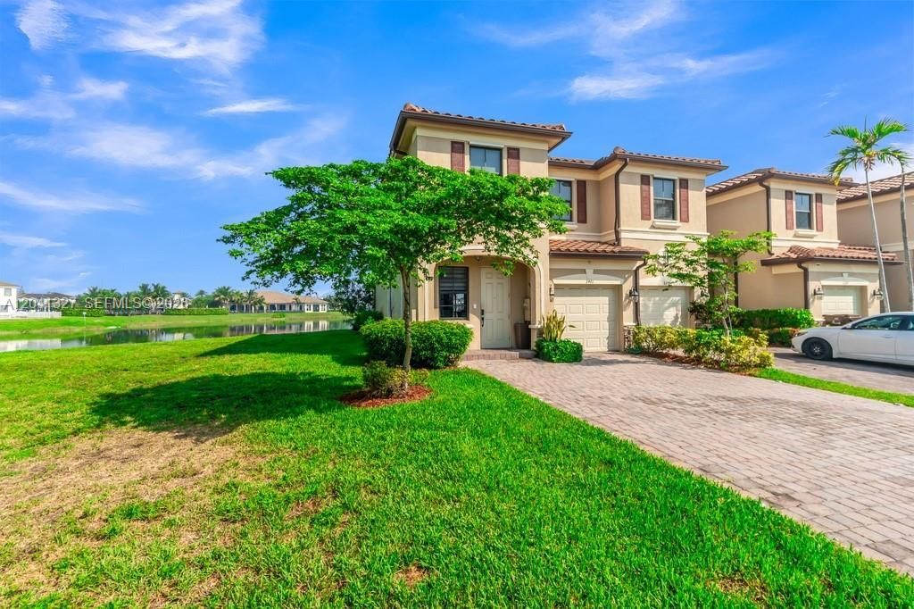 3401 W 94th Ter , Hialeah, FL 33018 Photo