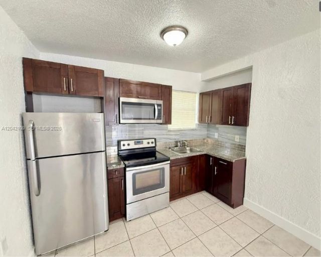 1345 NW 55th St, Unit 2, Miami, FL 33142 Photo