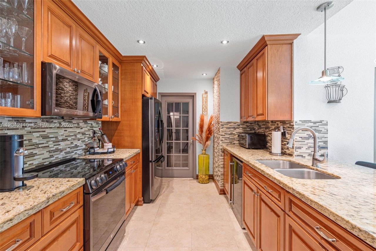 15031 SW 154th Ter , Miami, FL 33187 Photo