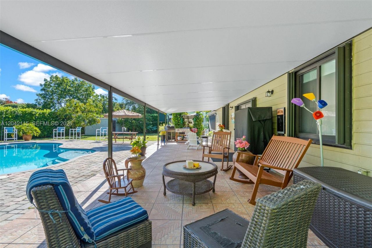 15031 SW 154th Ter , Miami, FL 33187 Photo