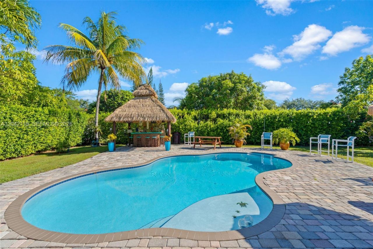 15031 SW 154th Ter , Miami, FL 33187 Photo