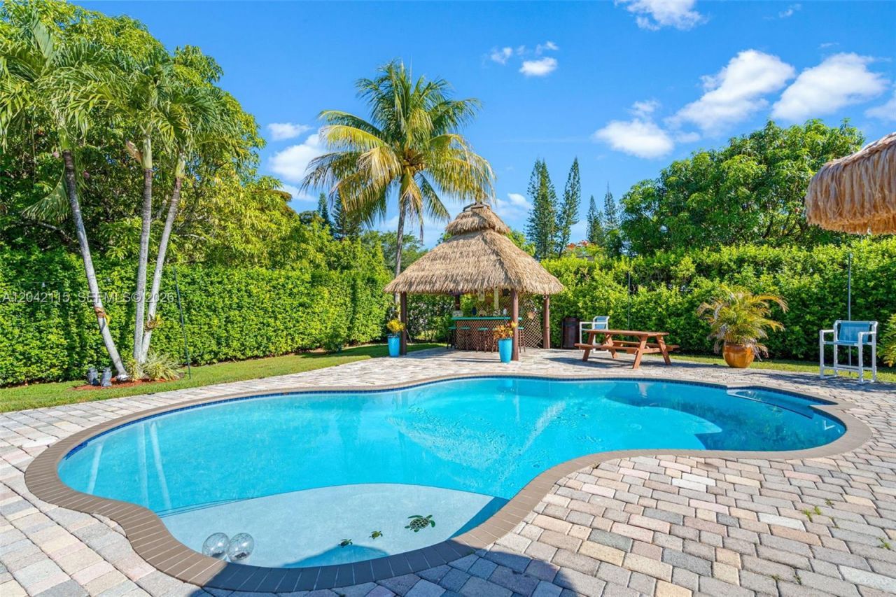 15031 SW 154th Ter , Miami, FL 33187 Photo