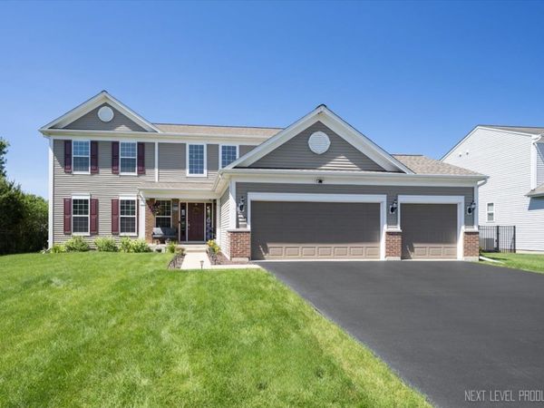 2427 Emerald Lane, Yorkville, IL 60560
