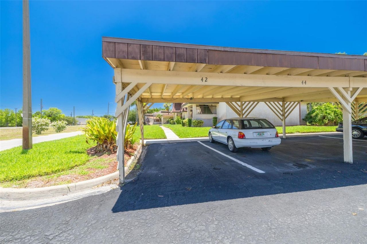 7131 Dell Road , Unit 2, New Port Richey, FL 34653 Photo