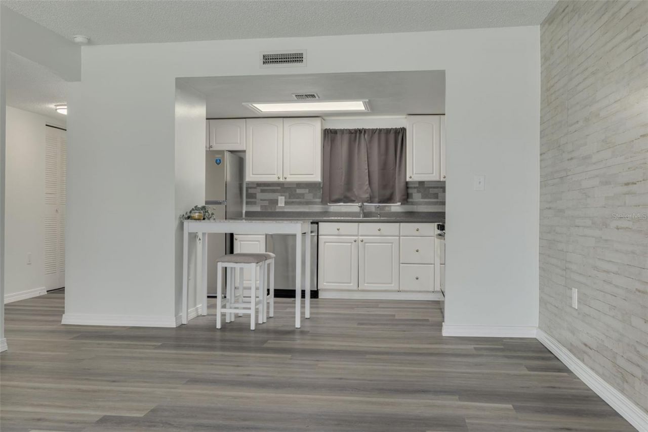 7131 Dell Road , Unit 2, New Port Richey, FL 34653 Photo