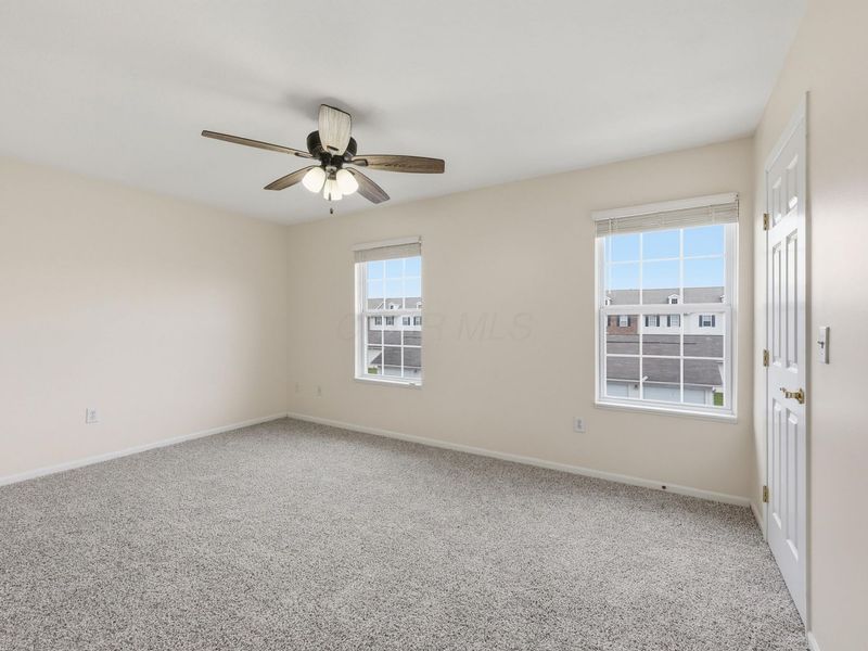 1075 Shady Lake Drive, Columbus, OH 43228 Photo 18