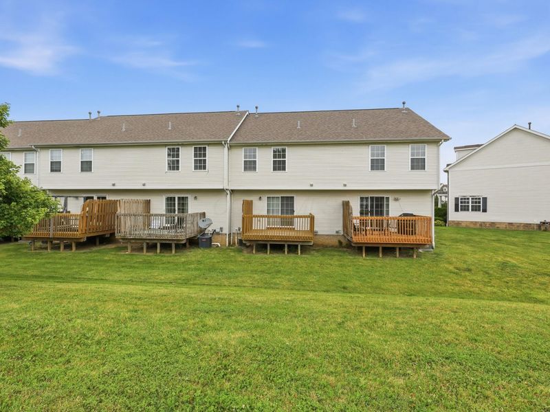 1075 Shady Lake Drive, Columbus, OH 43228 Photo 28