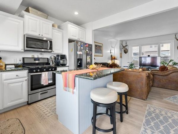 33 E ANN ARBOR DR S, Draper, UT 84020