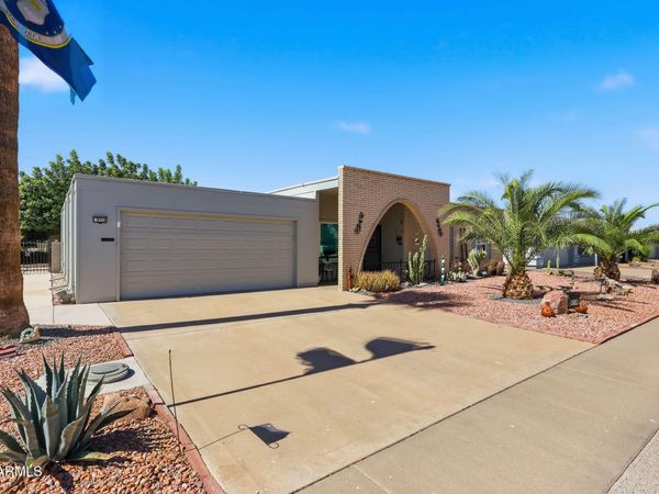 9714 W BROKENSTONE Drive, Sun City, AZ 85351